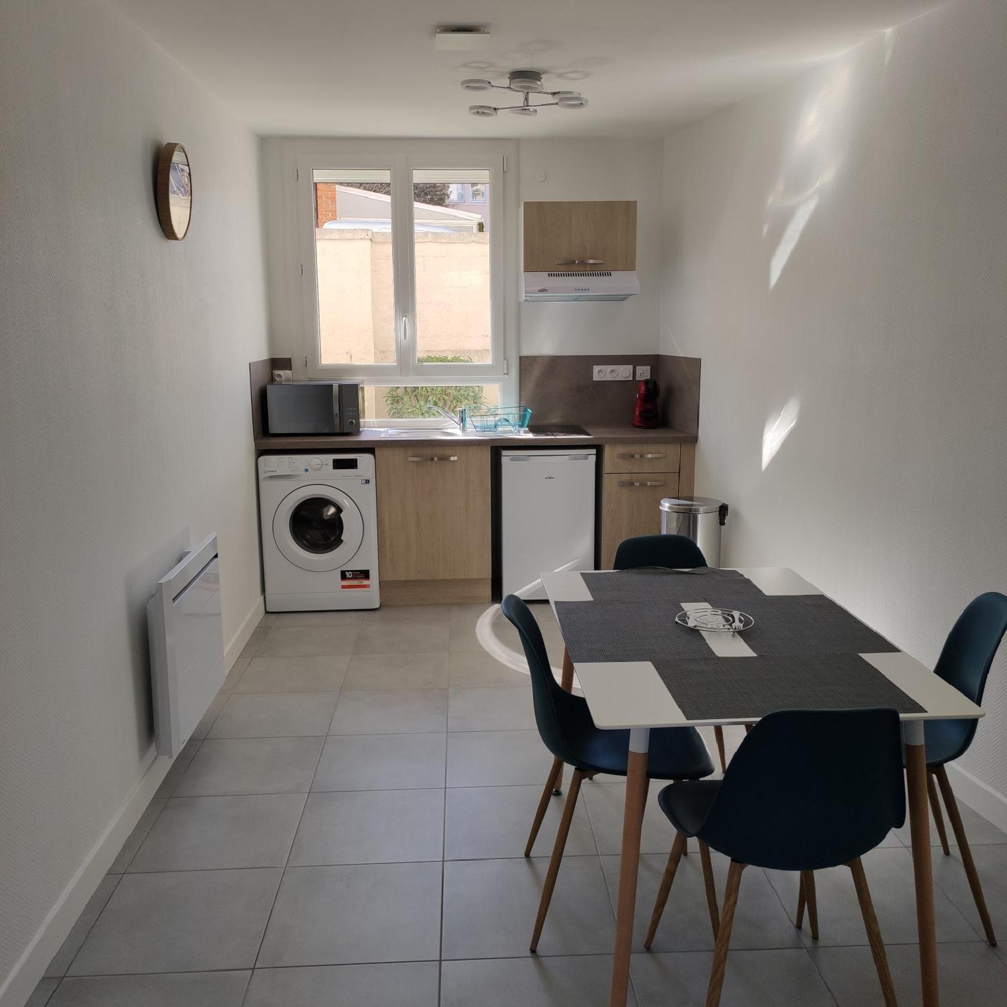 Appartement Cosy Avec Place De Parking Privee Le Mans Kültér fotó